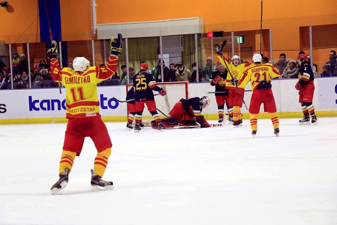 Сборная Кыргызстана по хоккею вышла в финал отбора чемпионата мира — Today.kg