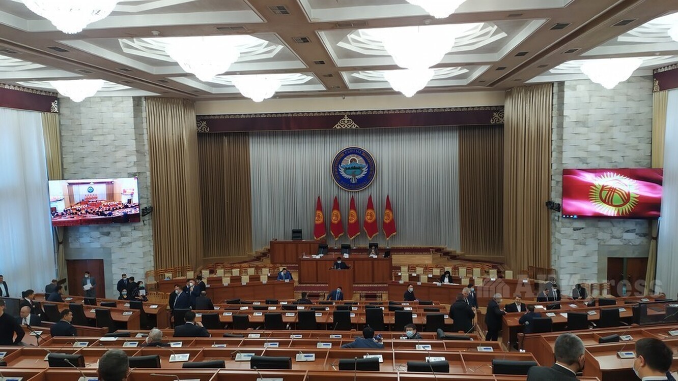 Какие депутаты утром присутствовали на заседании Жогорку Кенеша? Список — Today.kg