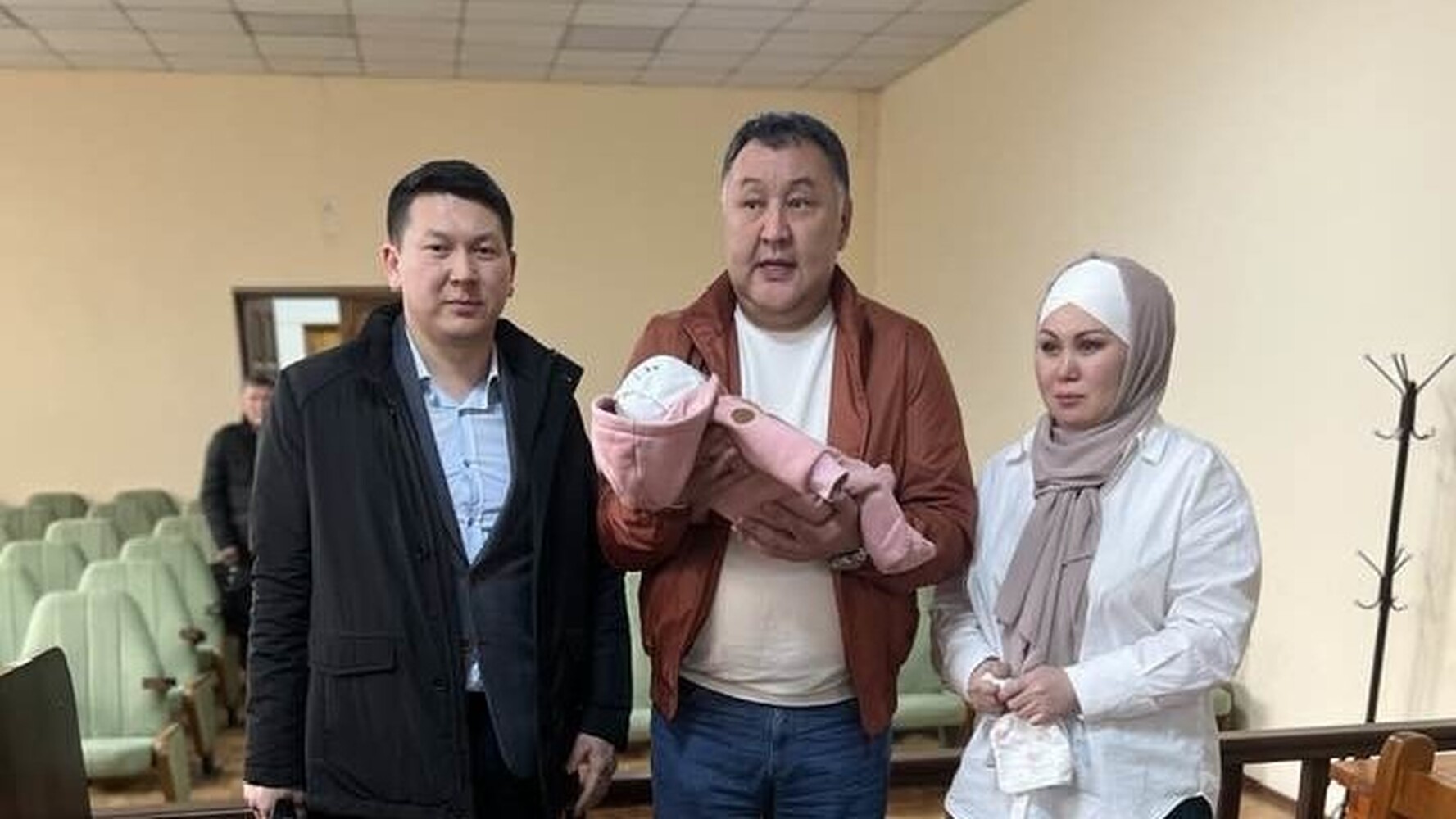 Бишкекский горсуд освободил из-под стражи арестантку, родившую в СИЗО — Today.kg