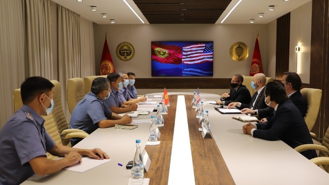 В МВД состоялась встреча с представителями посольства США в Кыргызстане и ФБР в ЦА — Today.kg