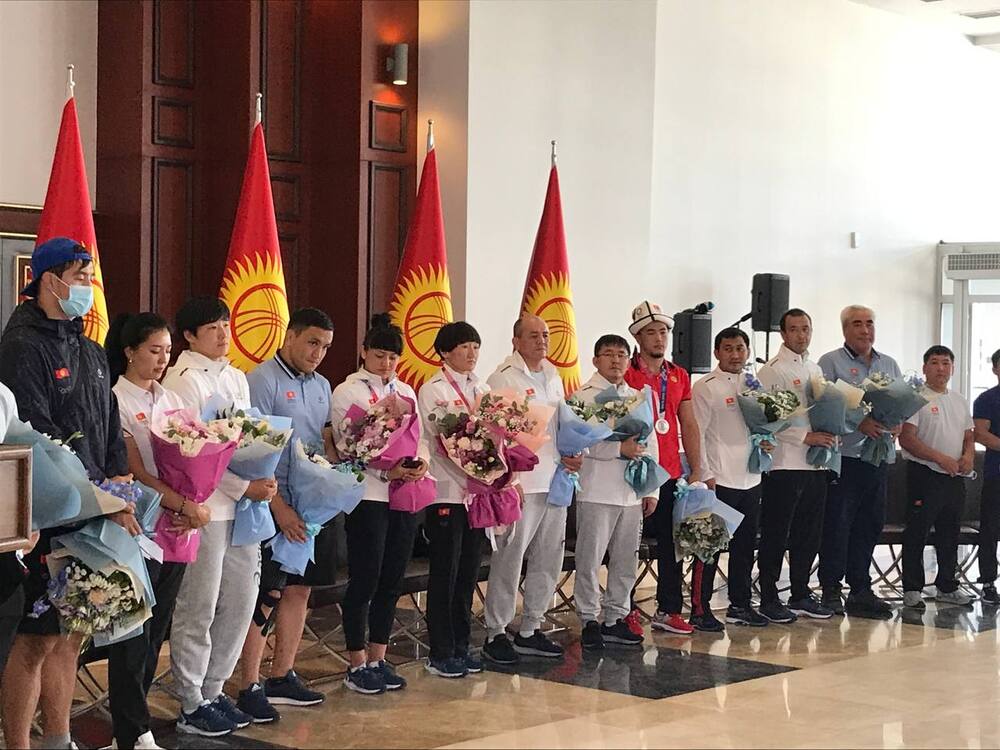 Спортсмены вернулись в Бишкек с Олимпийских игр в Токио — Today.kg