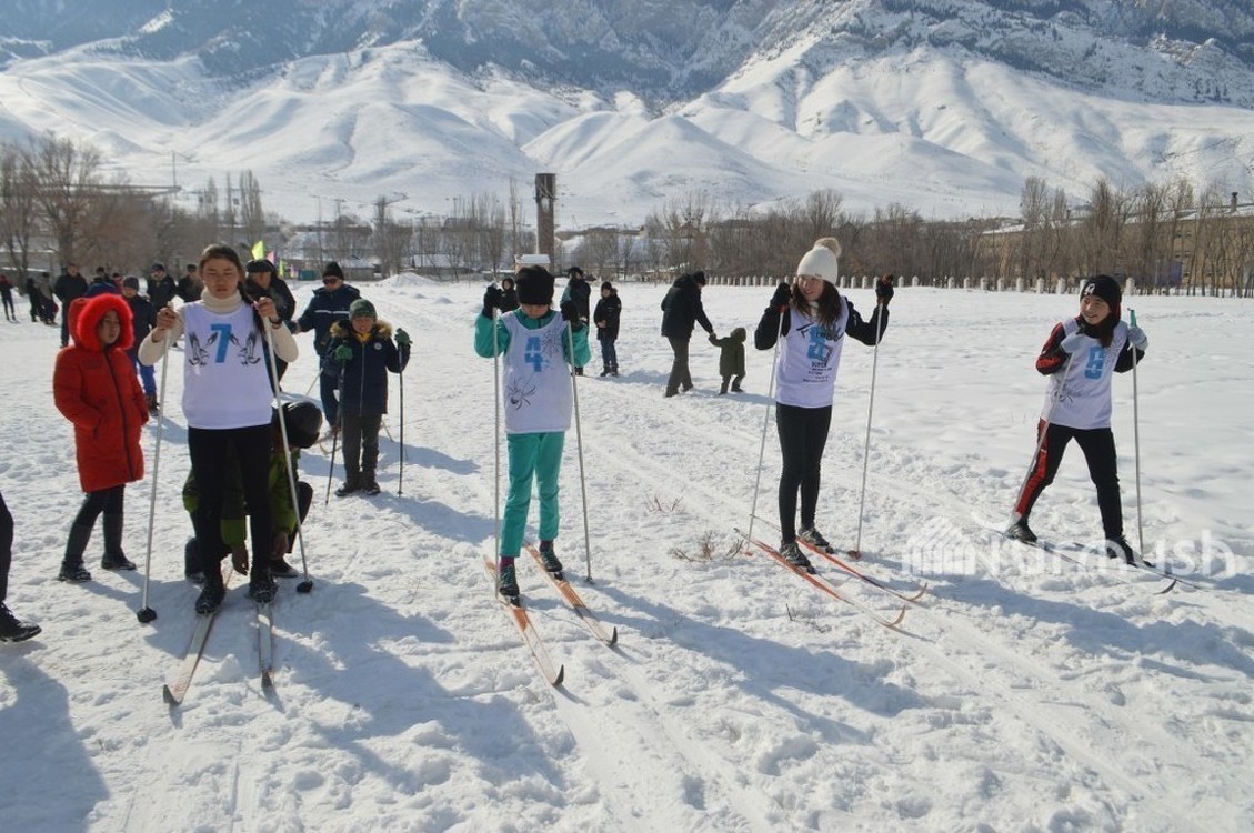В Нарыне проходит турнир по лыжным гонкам — Today.kg