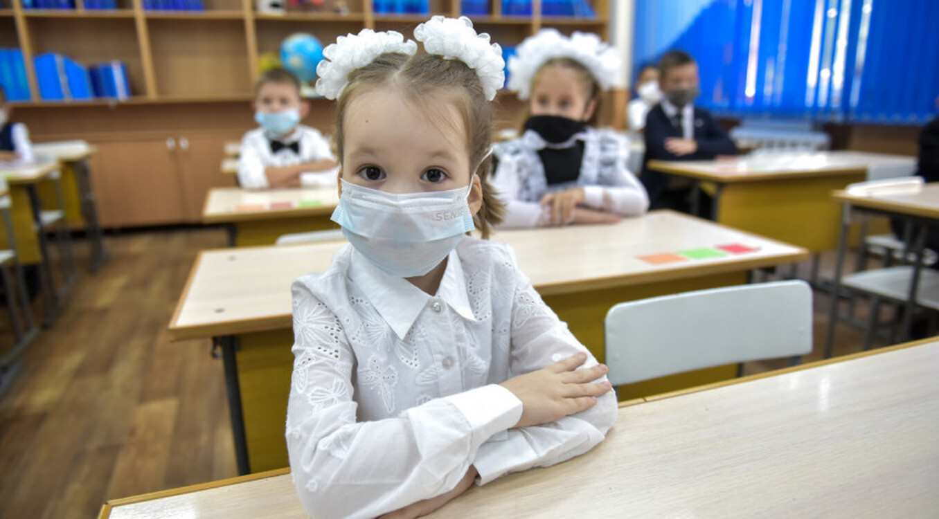 В Бишкеке 13 школ перевели на онлайн-обучение из-за выявленных в них случаев COVID-19 — Today.kg