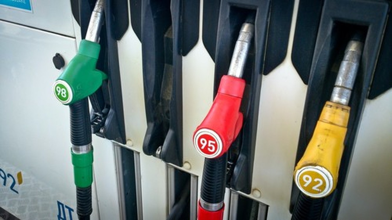 Сколько в Кыргызстане стоит бензин и дизтопливо? — Today.kg