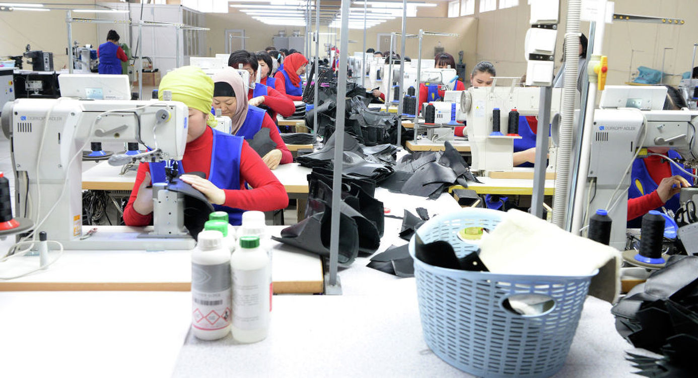Из-за пандемии швейным предприятиям пришлось сократить около 70% работников — глава «Легпрома» Сапарбек Асанов — Today.kg