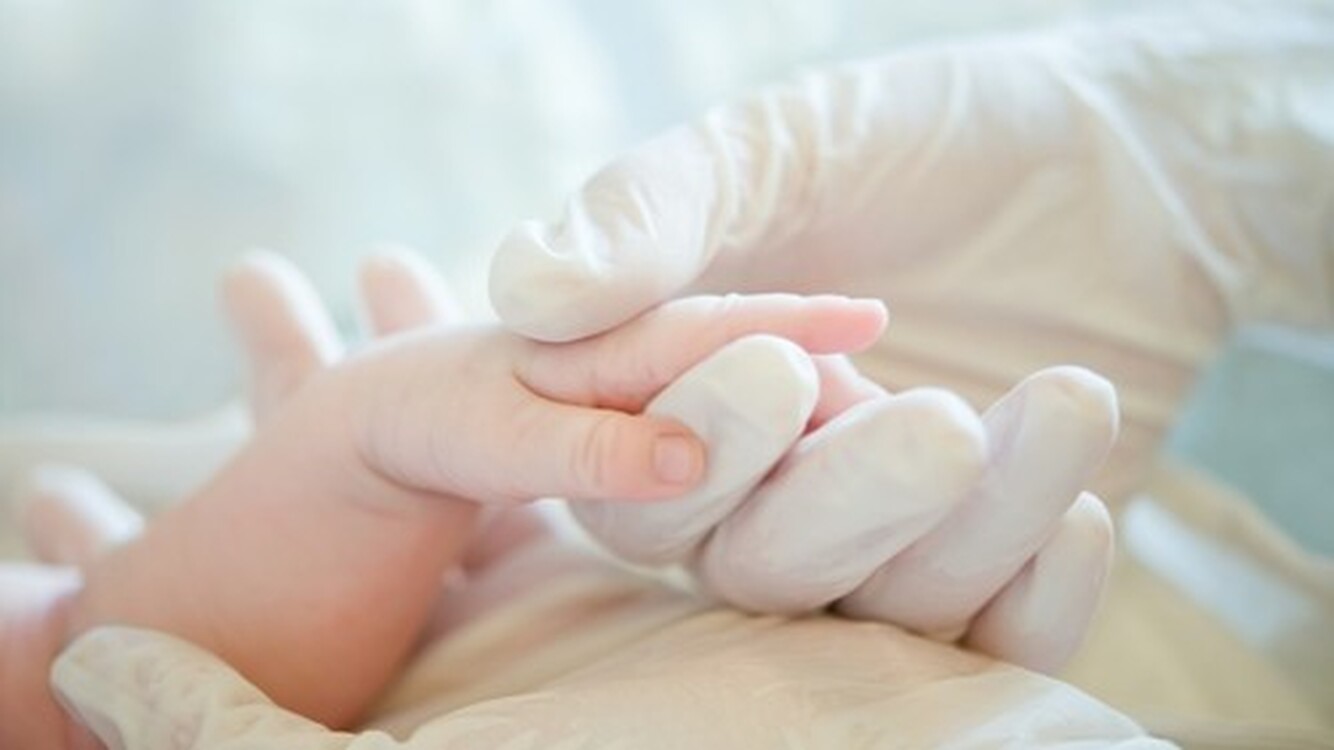 Впервые в США родился младенец с антителами к коронавирусу — Today.kg