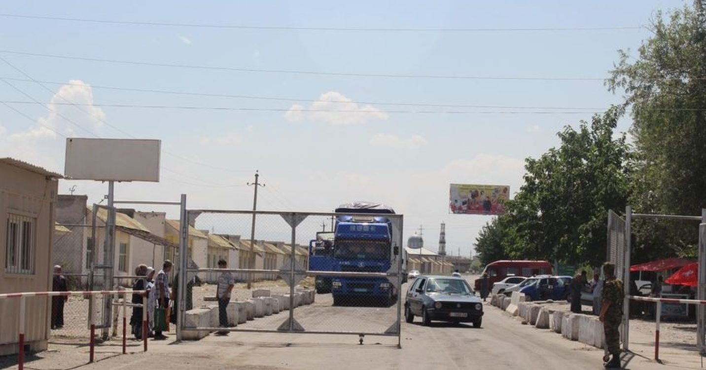 Проехать из Узбекистана в Кыргызстан можно через пять КПП — Today.kg