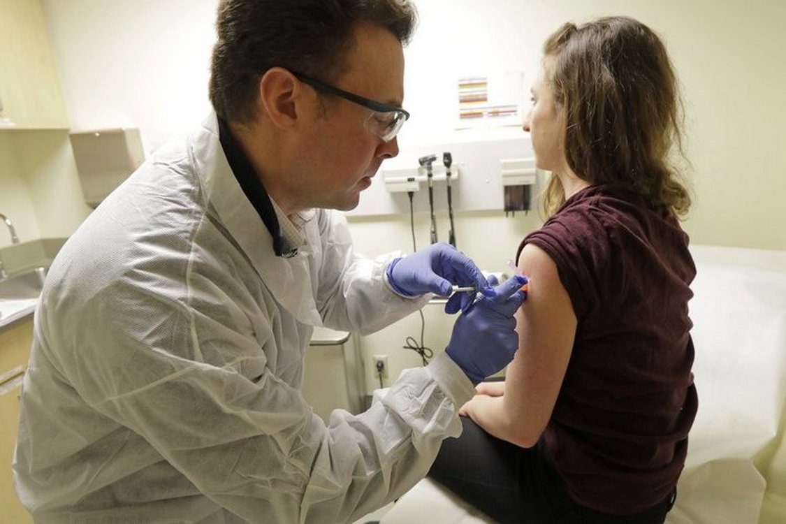 Вакцину от коронавируса начали тестировать на людях в США — Today.kg