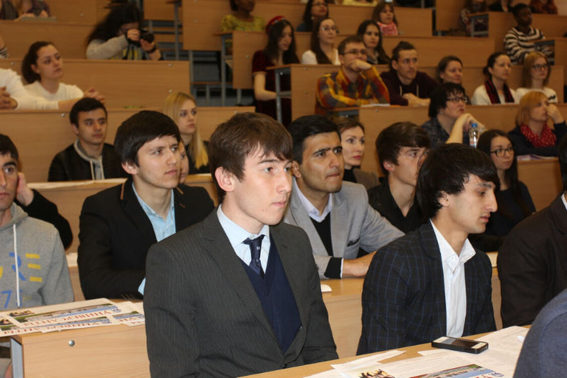 Студенты из Таджикистана заявили о преследованиях в Кыргызстане — Today.kg