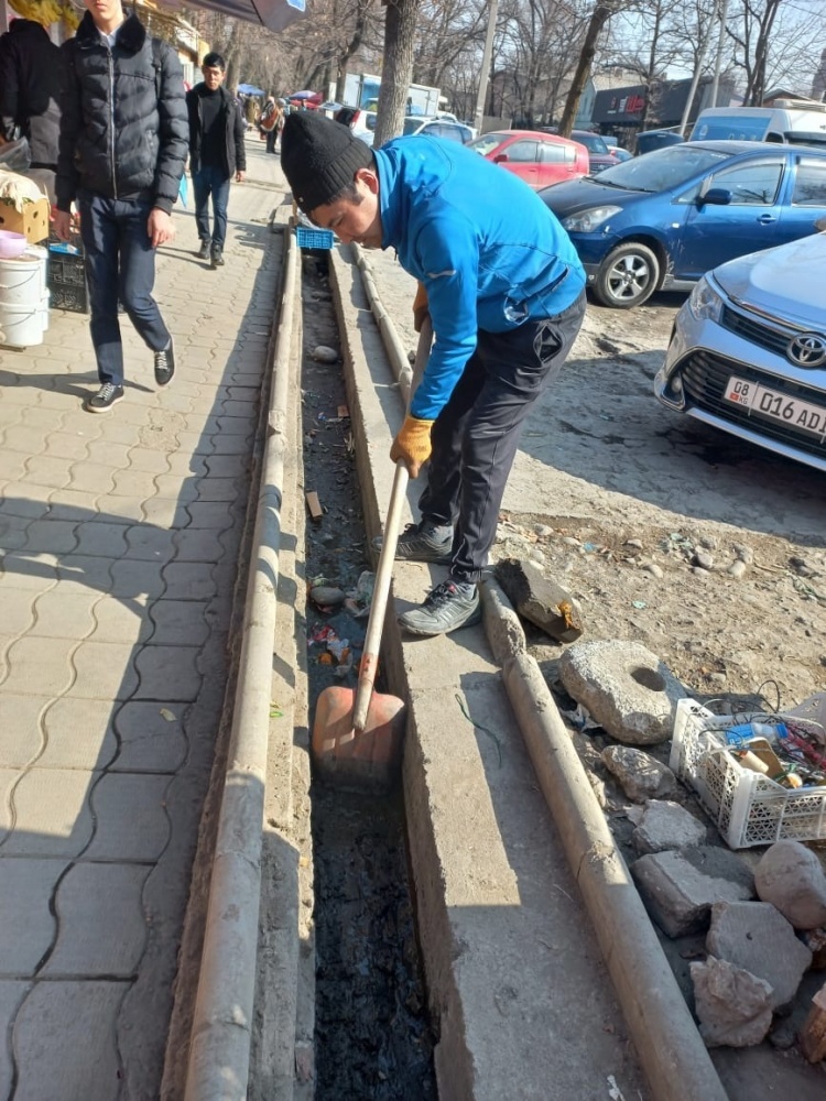 В Бишкеке предпринимателей просят очистить арыки — Today.kg