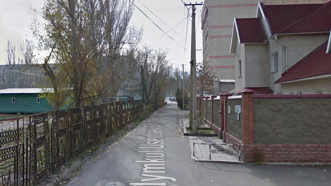 Власти Бишкека намерены снести незаконные заборы на улице Усенбаева в рамках ремонта дороги — Today.kg