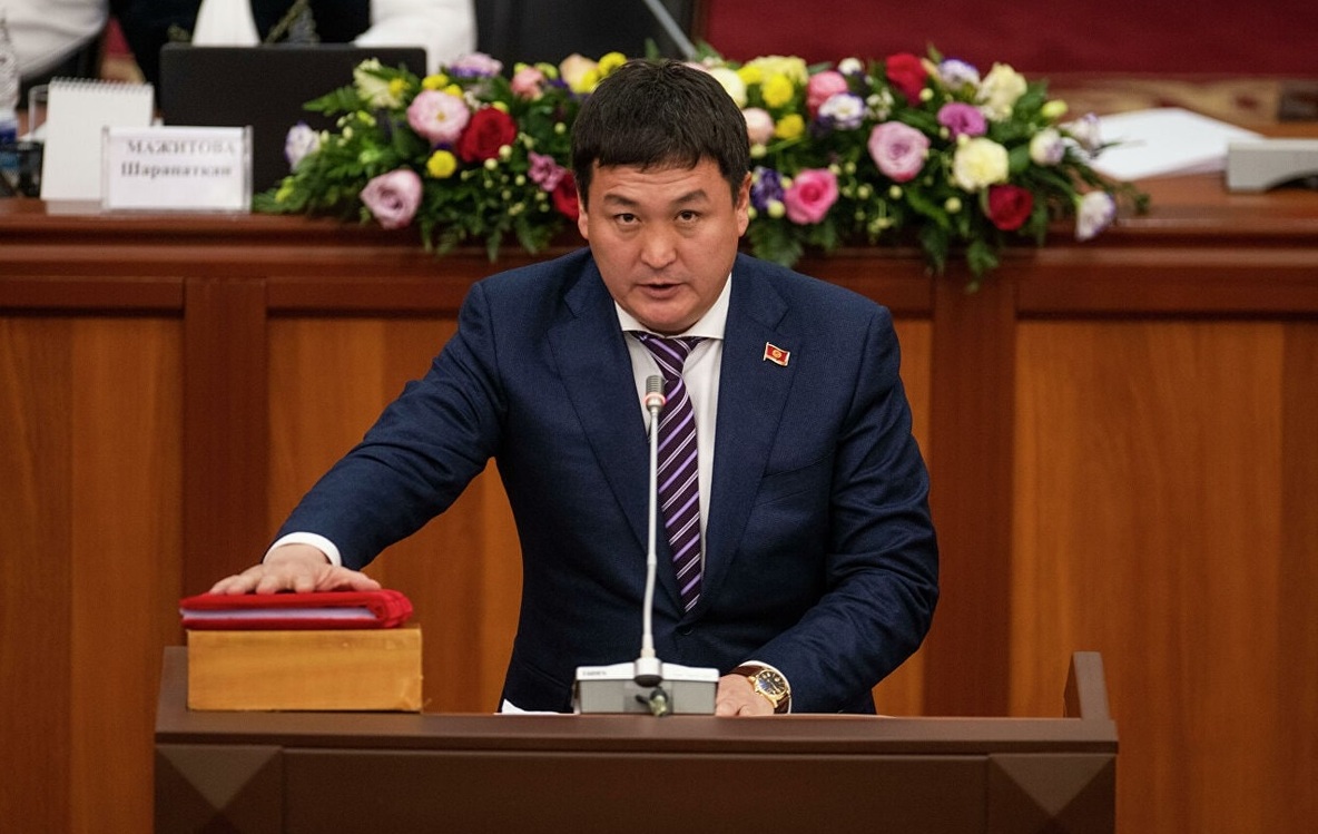 Депутат предлагает увеличить отпуск чиновникам — Today.kg