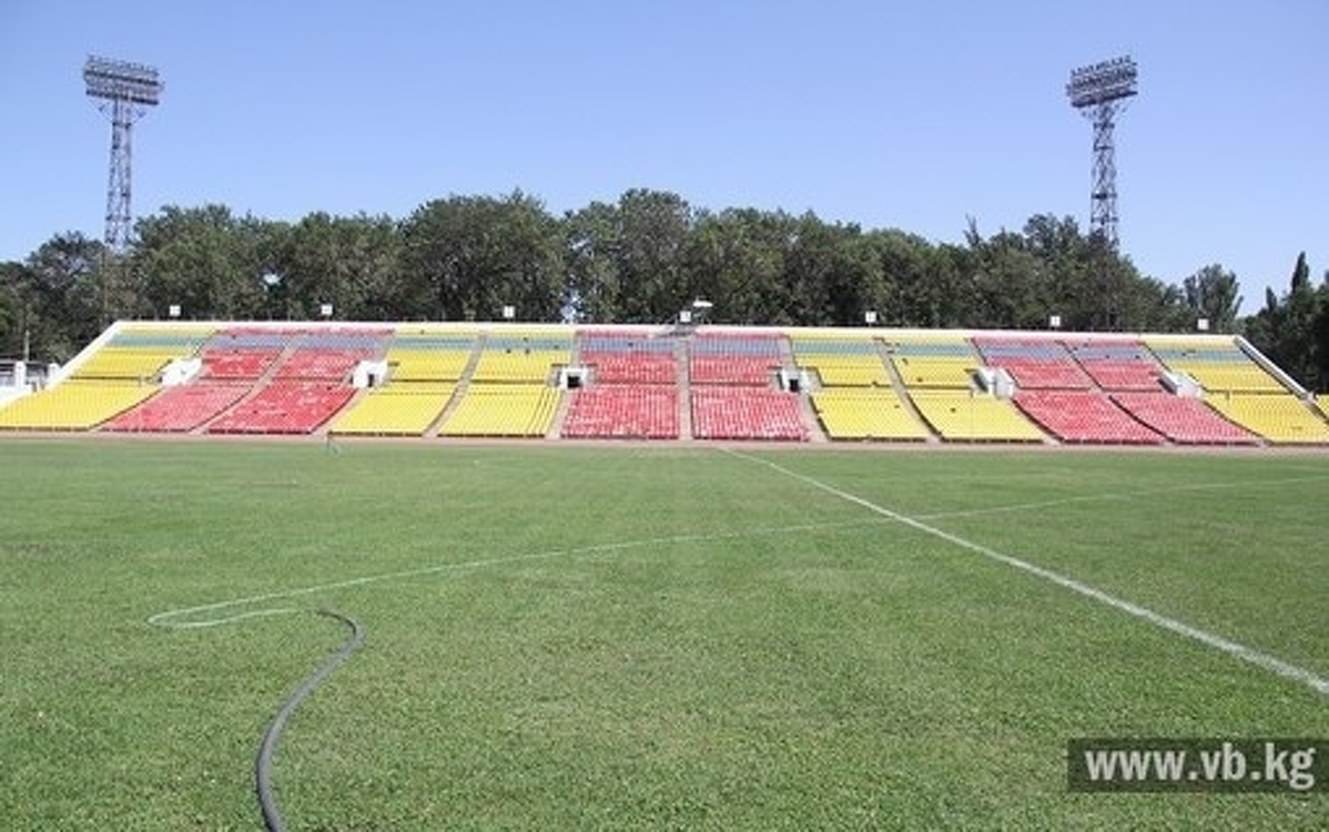 На бишкекском главном стадионе могут запретить проводить футбольные матчи — Today.kg