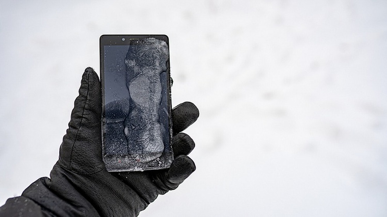 Как защитить смартфон в холодную погоду. Пять простых советов — Today.kg