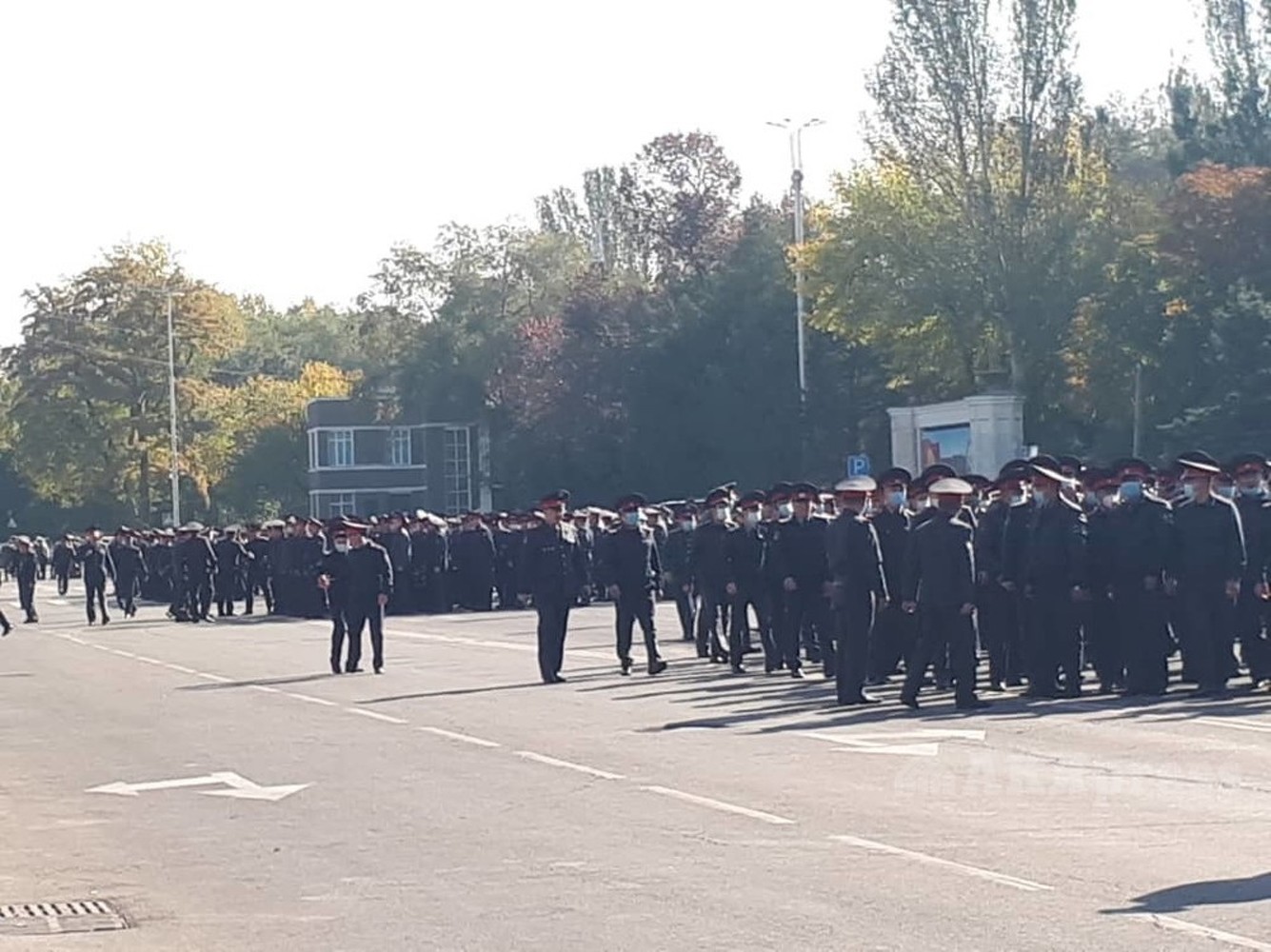 В Бишкеке милиция вышла на работу, комендантом объявлен Курсан Асанов — Today.kg