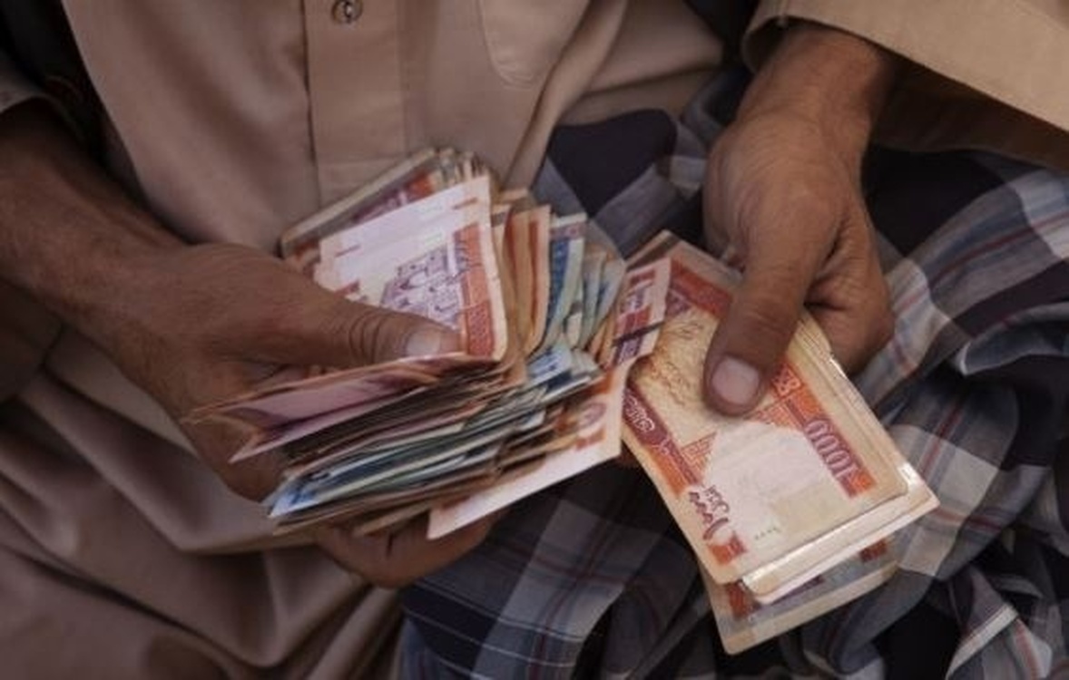 Афганская валюта обвалилась до рекордного минимума после прихода талибов — Today.kg