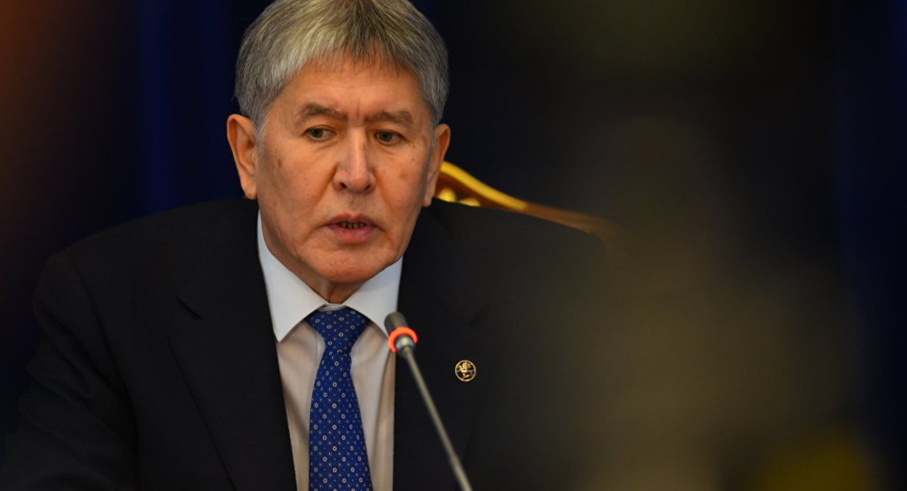 Алмазбек Атамбаев больше не председатель в партии СДПК. Временно — Today.kg