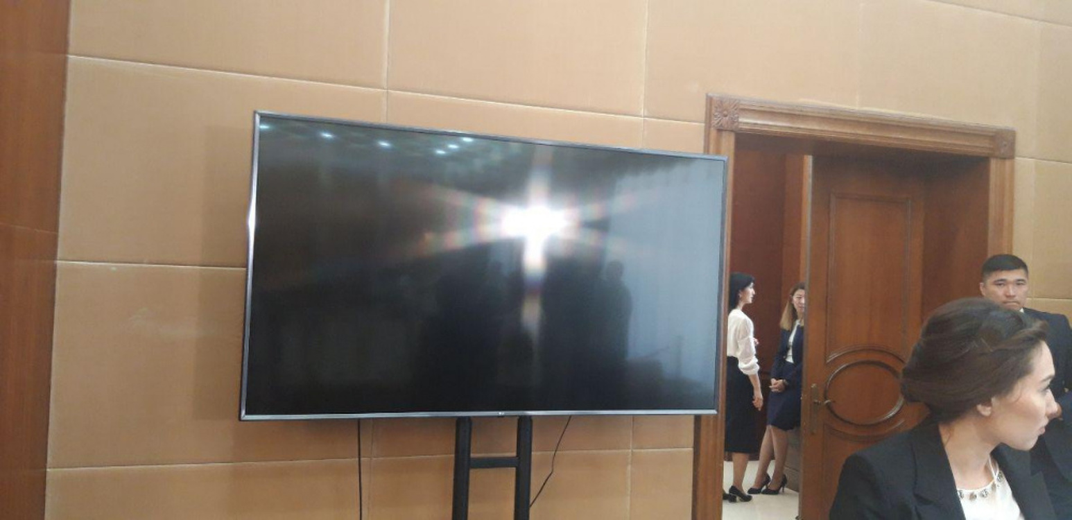 Во время встречи Жээнбекова и Си Цзиньпина отключилась трансляция — Today.kg