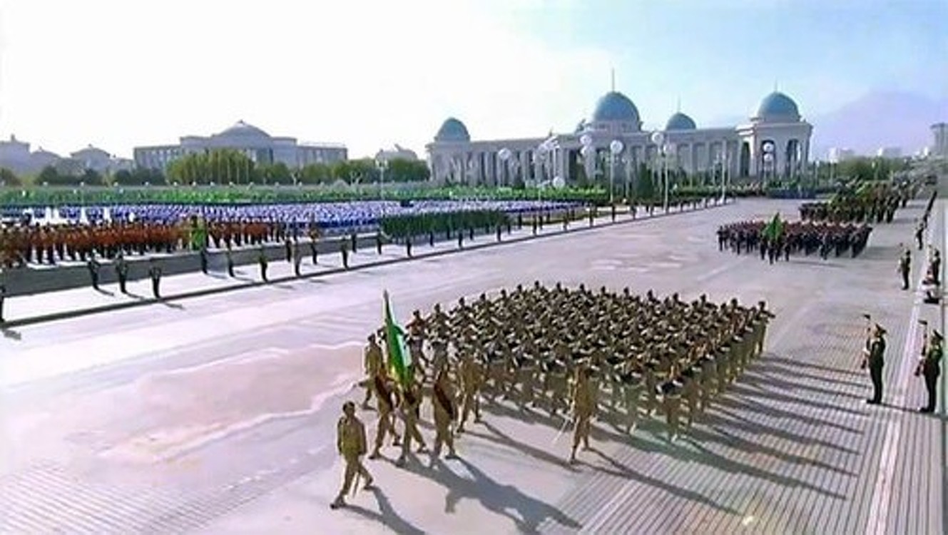 В Ашхабаде проходит репетиция военного парада ко Дню независимости — Today.kg