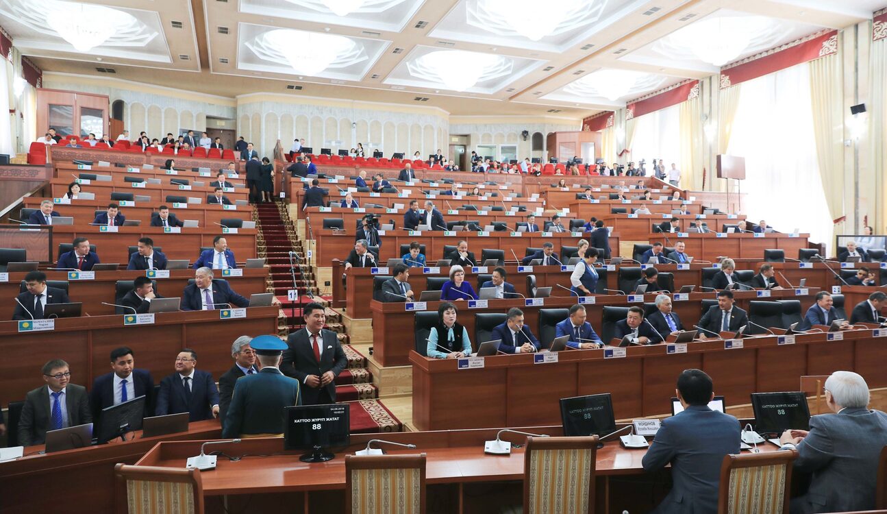«Наши депутаты многое сделали». Ибраев предложил дать беспрепятственный вход шестому созыву в Белый дом — Today.kg