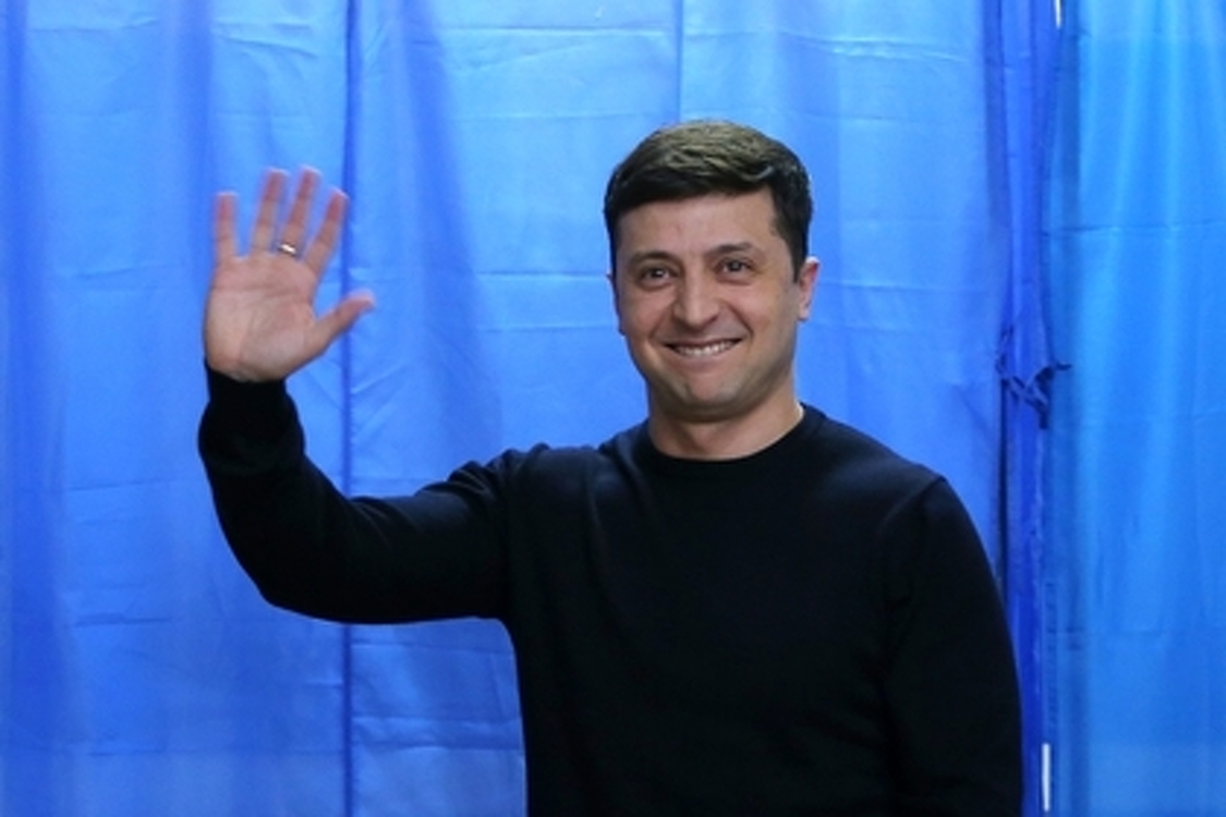 Граждане Украины, живущие в Бишкеке, голосовали в посольстве. Лидирует Зеленский — Today.kg