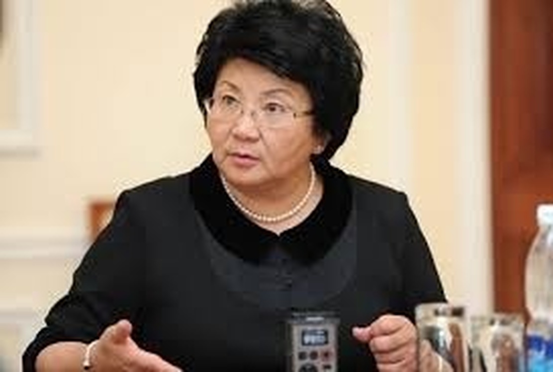 На что тратит свою большую пенсию экс-президент Роза Отунбаева? — Today.kg