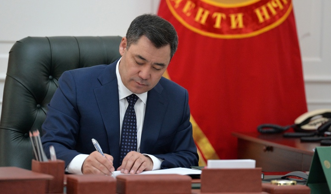 Президент Жапаров подписал поправки закон о выборах депутатов парламента — Today.kg