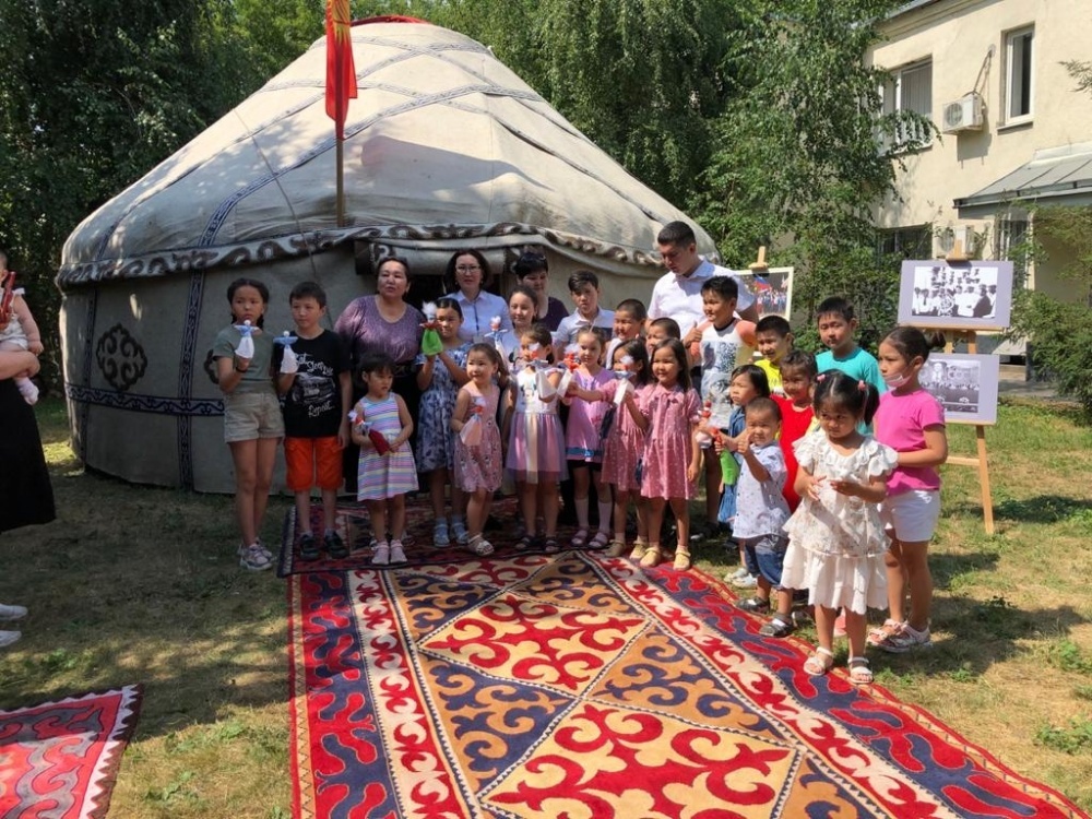 В Москве начал действовать лагерь для детей кыргызстанцев — Today.kg