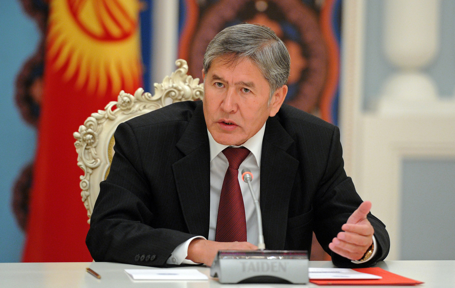 Алмазбек Атамбаев завтра примет участие в митинге у здания «Медиа-Форум» — Today.kg