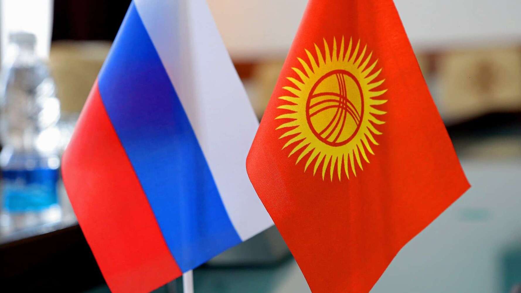 В Кыргызстан прилетела российская делегация — посещает крупные объекты ...