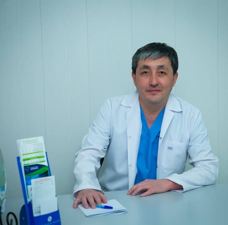 В Бишкеке скончался хирург Турат Кулжабаев. У него была двусторонняя пневмония — Today.kg