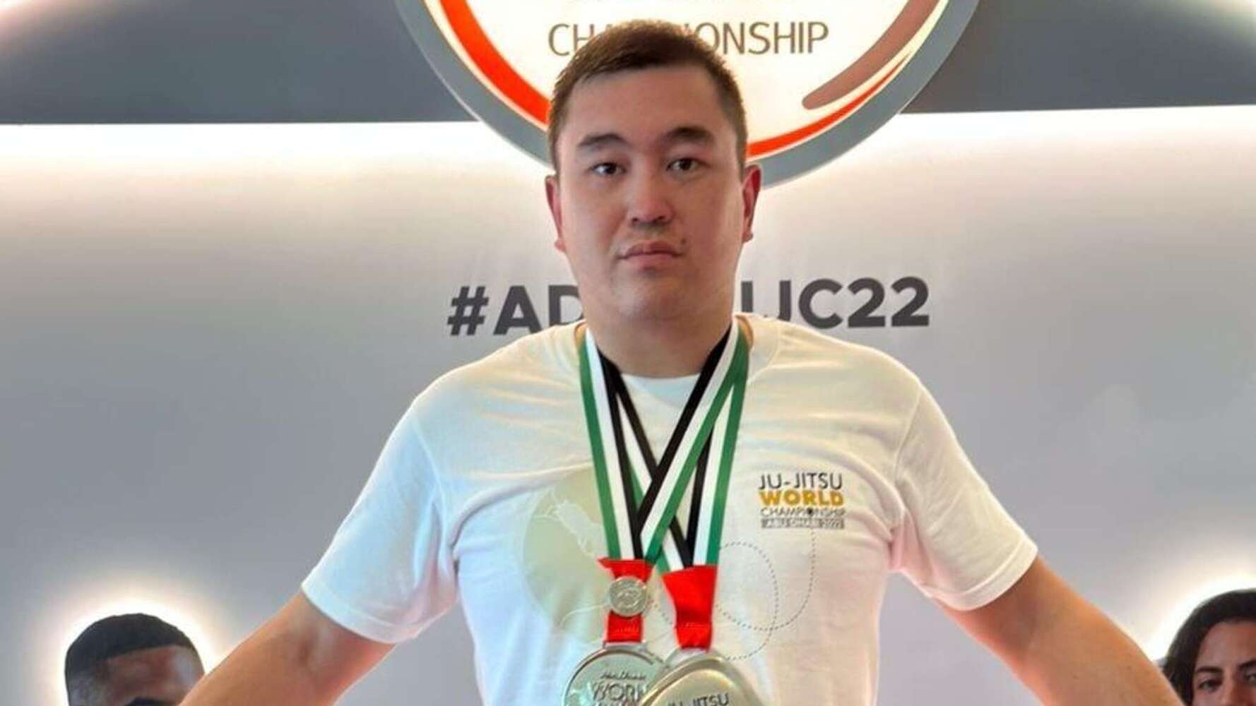 Одноногий кыргызстанец завоевал два серебра на чемпионатах мира по джиу-джитсу — Today.kg