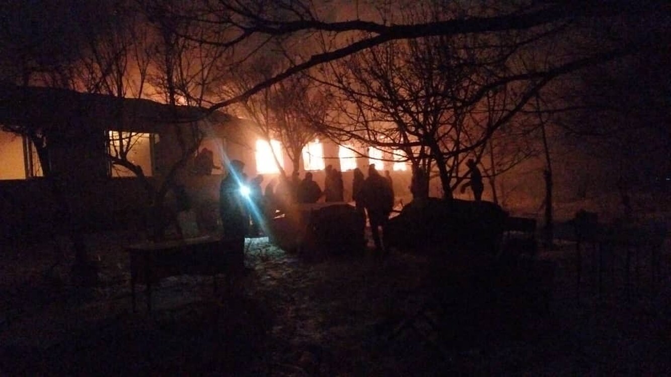 В Джалал-Абаде сгорела школа — МЧС — Today.kg