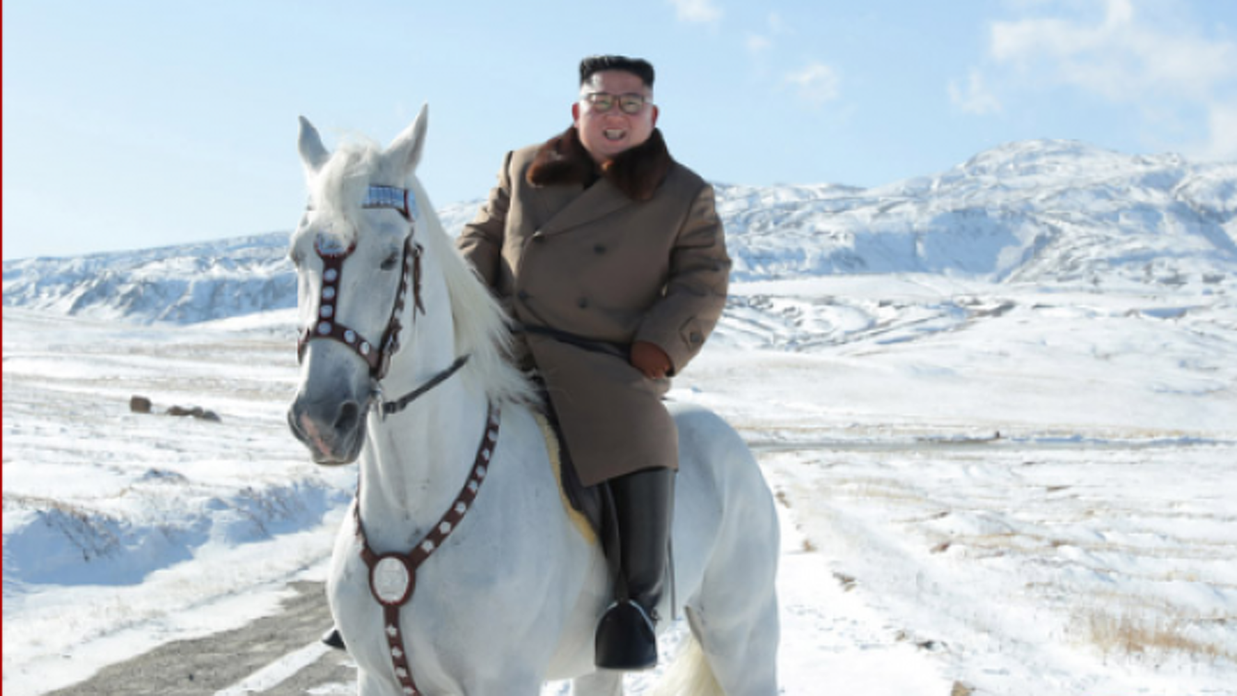Ким Чен Ын на белом рысаке поднялся на священную гору и раскритиковал США — Today.kg