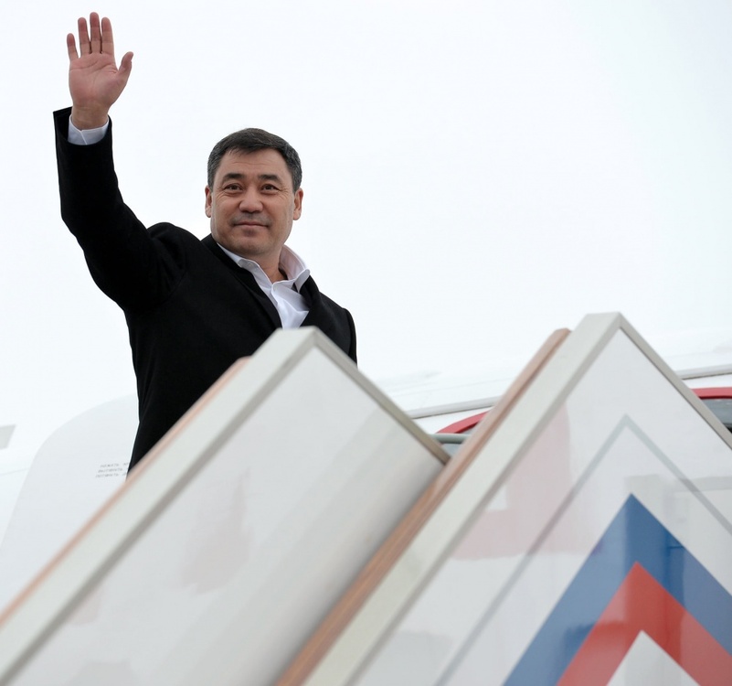 Президент Садыр Жапаров вылетел в Казахстан с госвизитом. Состав делегации — Today.kg