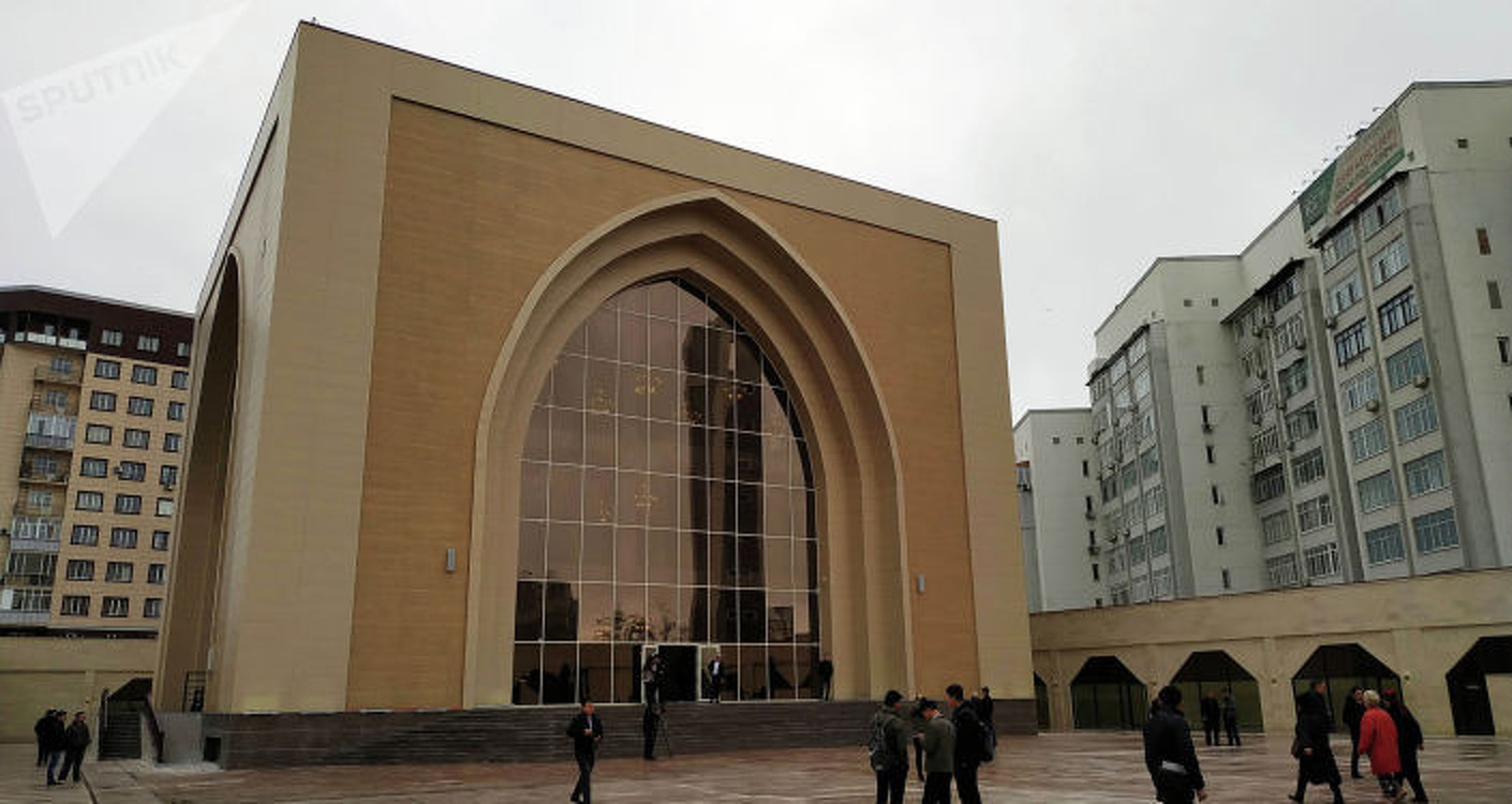 Почему Алмазбек Атамбаев построил в 7-м микрорайоне мечеть — Today.kg