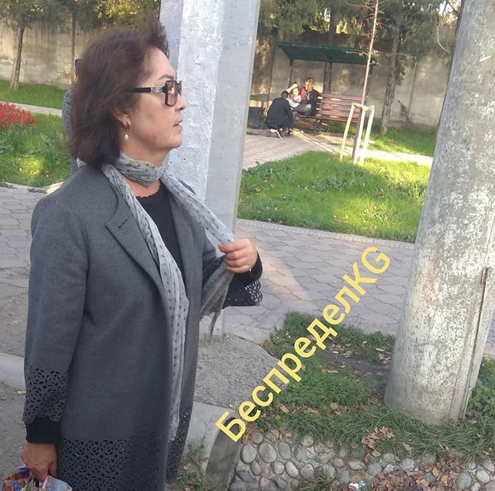Фото дня: Раиса Атамбаева на улице Бишкека — Today.kg