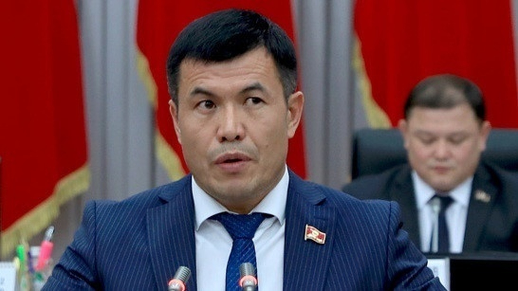 Экс-депутата парламента Омурбека Бакирова признали виновным в подкупе голосов — Today.kg