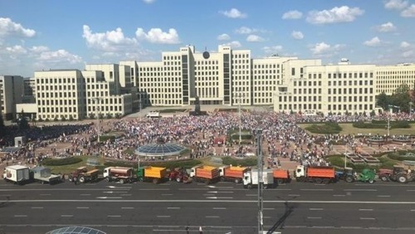 В Минске начался митинг в поддержку Лукашенко — Today.kg