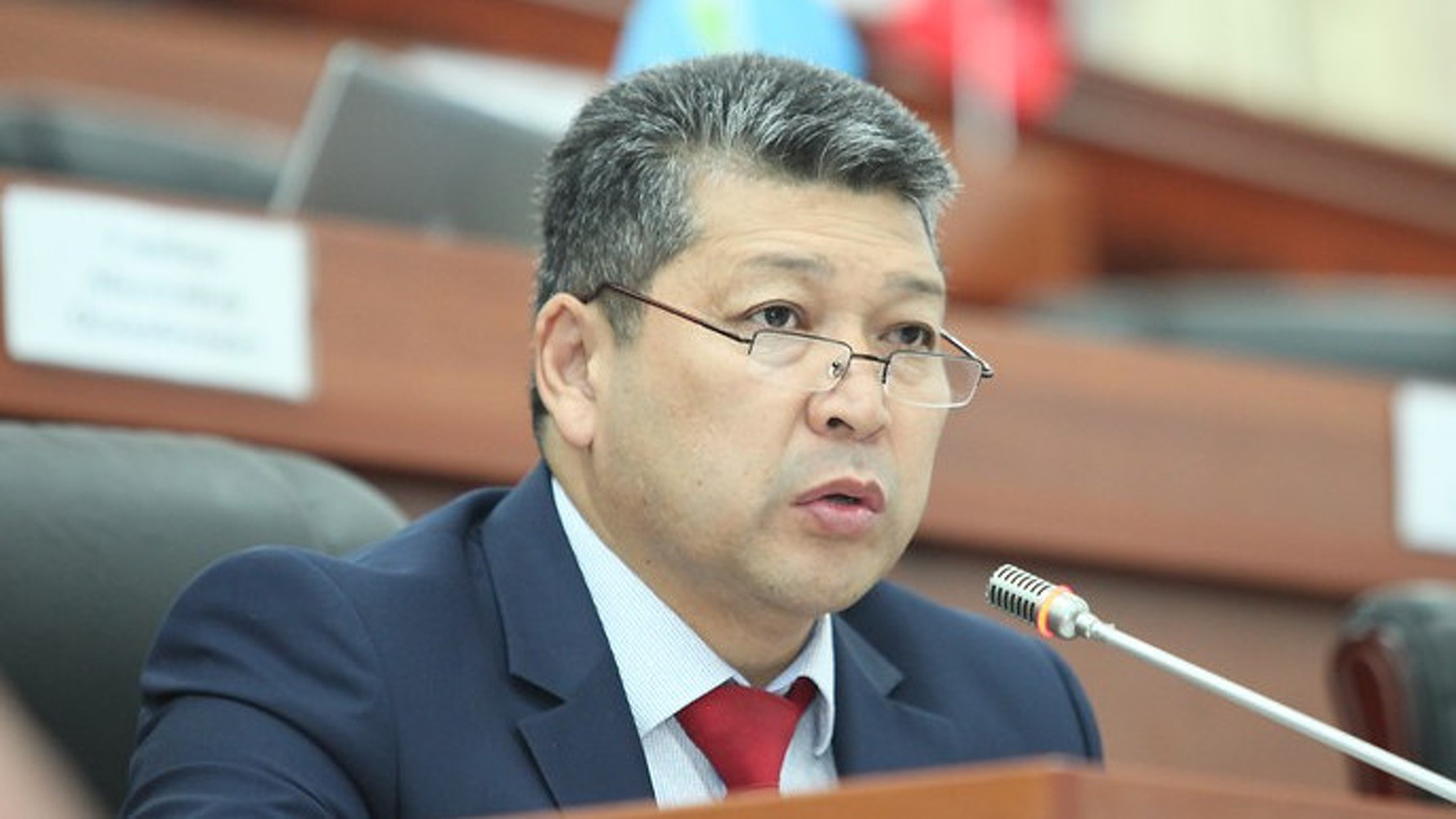 Депутат ЖК Зиядин Жамалдинов: Почему все заключенные подпадают под амнистию, а Садыр Жапаров нет — Today.kg