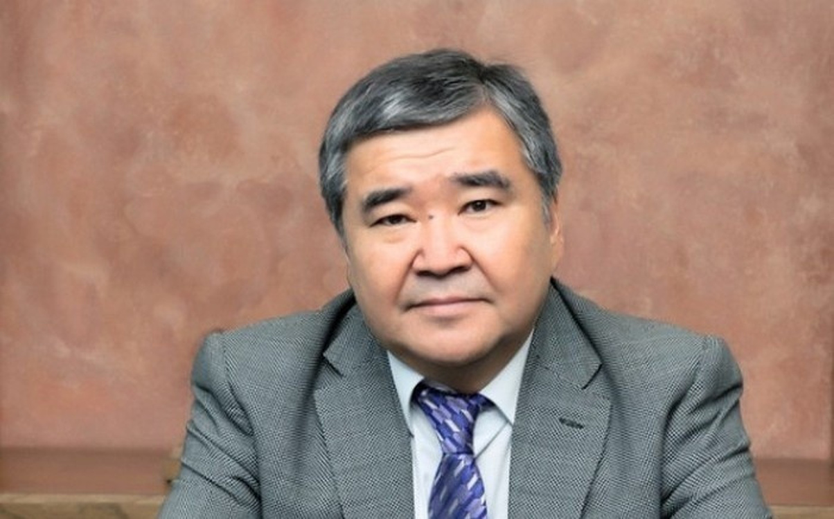 Аскар Салымбеков предложил запретить использовать пакеты, чтобы сберечь Иссык-Куль — Today.kg