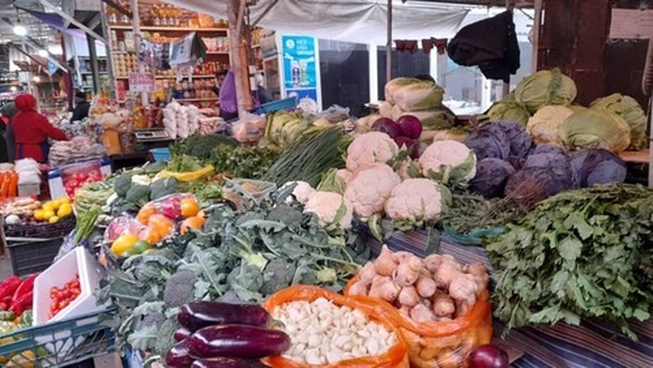 Как изменились цены на овощи и фрукты по рынкам Бишкека за год? — Today.kg