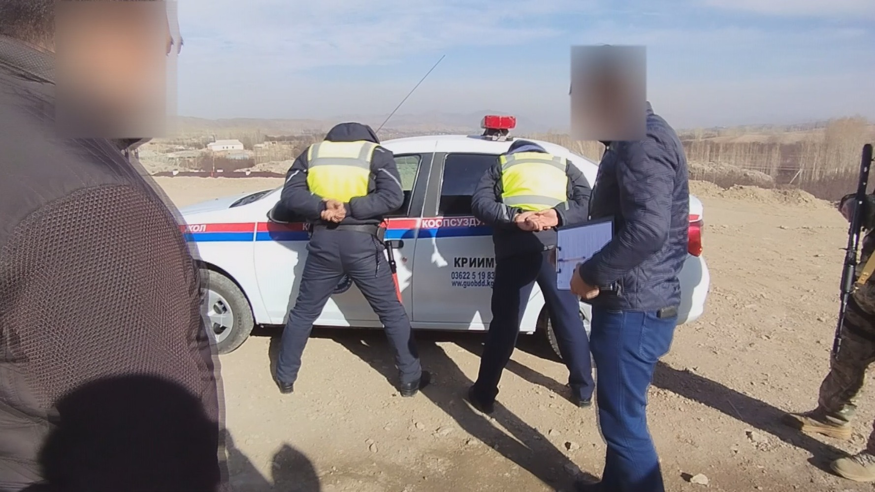 Девять сотрудников ОБДД Баткена брали взятки с водителей. Их задержали — Today.kg