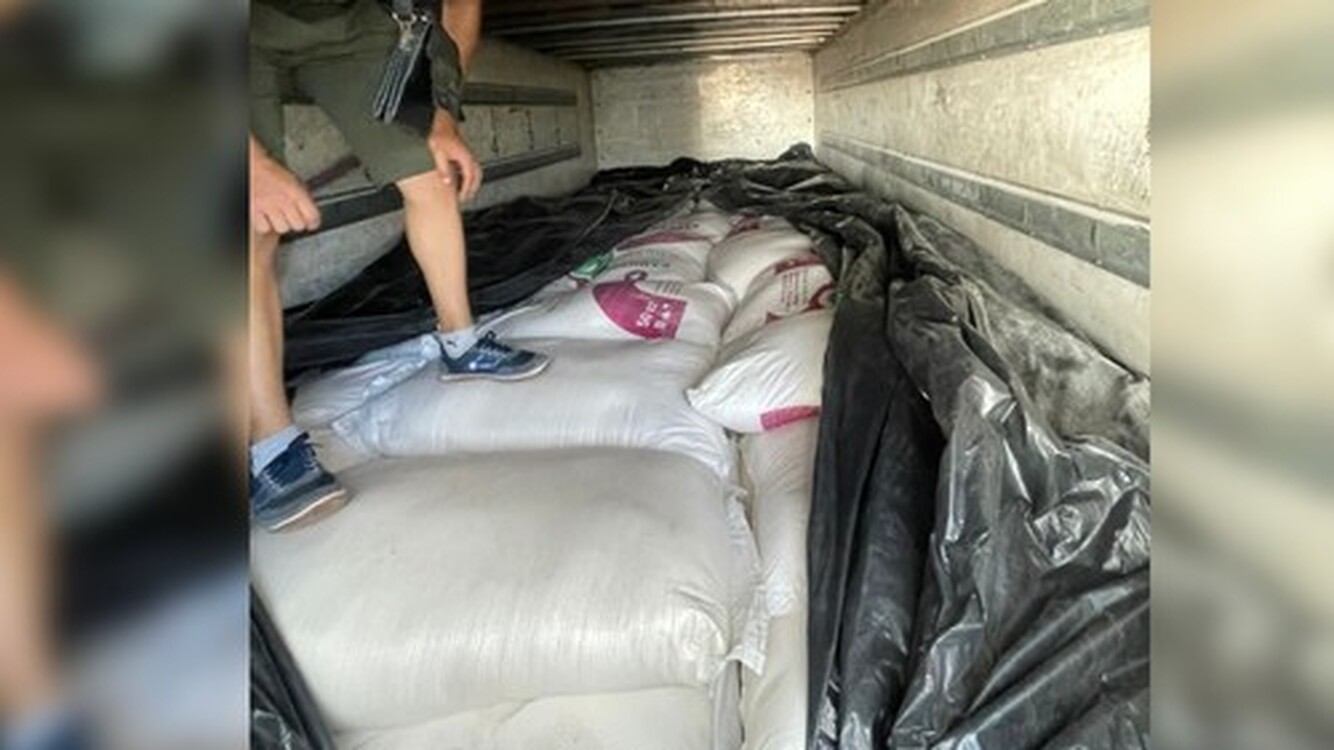 Сотрудники ГКНБ пресекли незаконный вывоз сахара из Кыргызстана в Казахстан — Today.kg