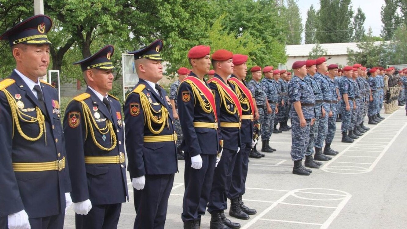 На 40% повышена зарплата военнослужащих Внутренних войск МВД — Today.kg