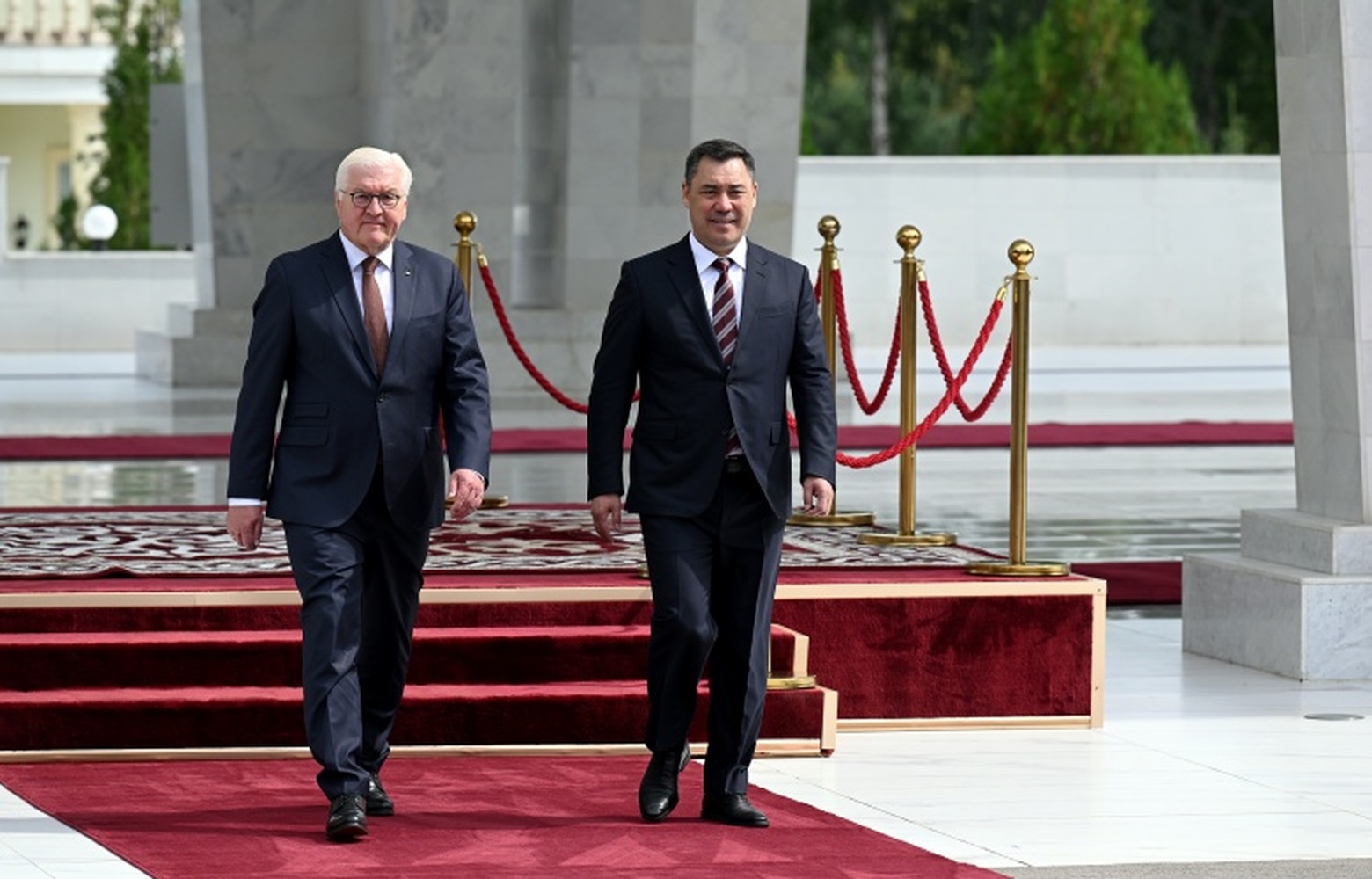 Состоялась церемония официальной встречи президентов Кыргызстана и Германии — Today.kg