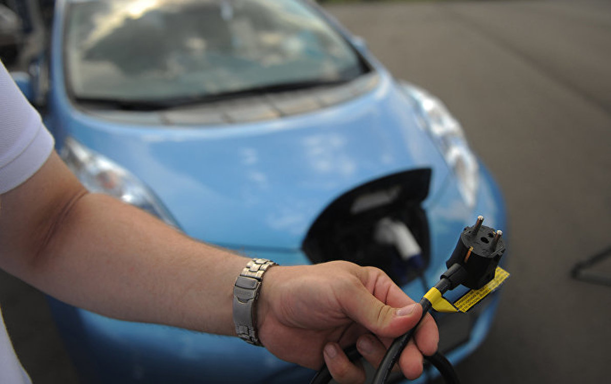 В ЕАЭС хотят ввозить электромобили без платы за растаможку — Today.kg