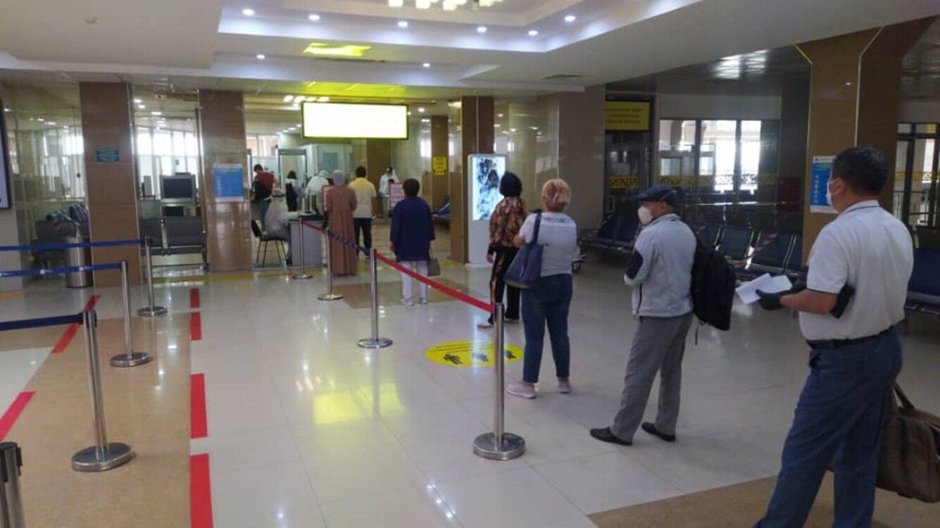 Кыргызстан разрешил иностранцам влетать в страну при наличии отрицательного результата на коронавирус — Today.kg
