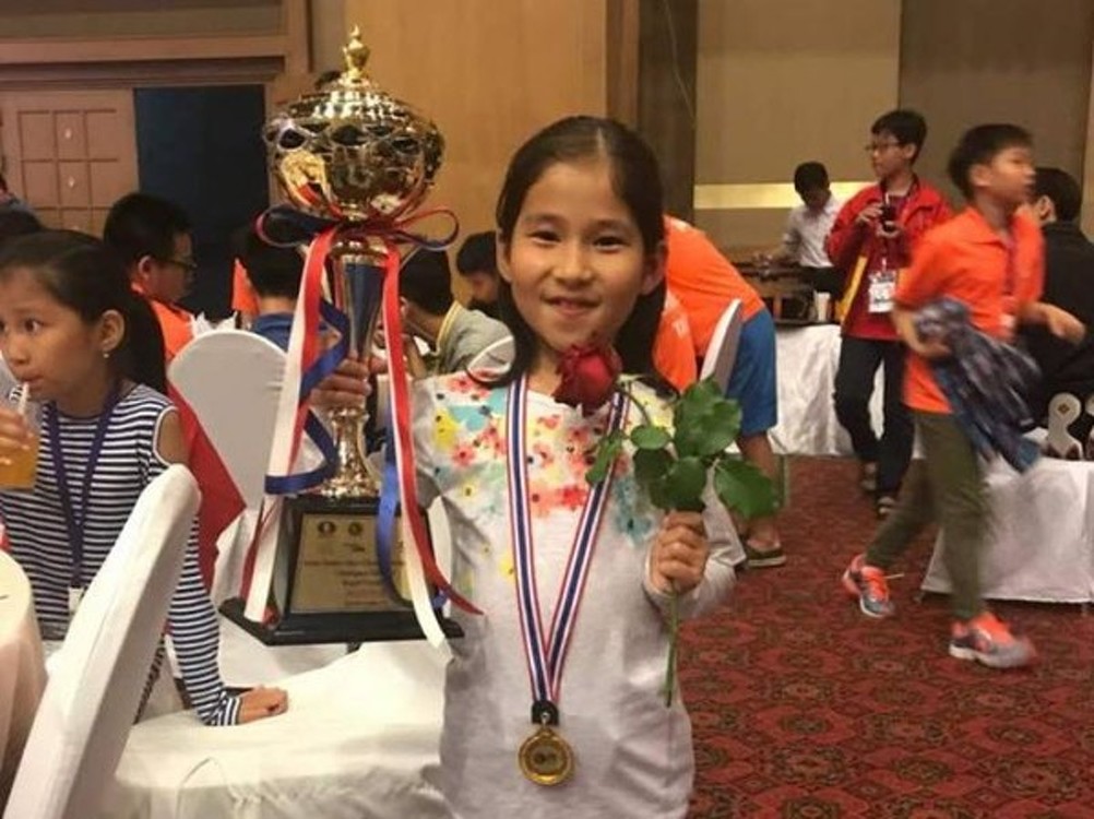 9-летняя кыргызстанка Айжан Съездбекова стала чемпионкой Азии по шахматам — Today.kg