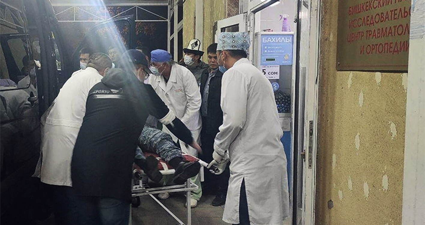 Беспорядки в Бишкеке. В больницы обратилось 686 пострадавших — Today.kg